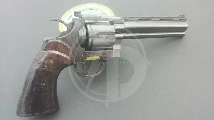Modèle de pistolet Python 1:1  - Model Kit Revolver avis et prix