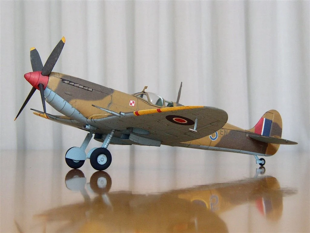 UK 1:33 échelle Supermarine Sp - Model Kit Spitfire avis et prix